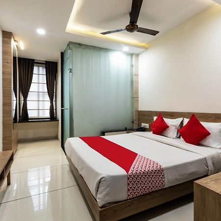Capital O 47403 Hotel Manjeet Bhopal Eksteriør billede
