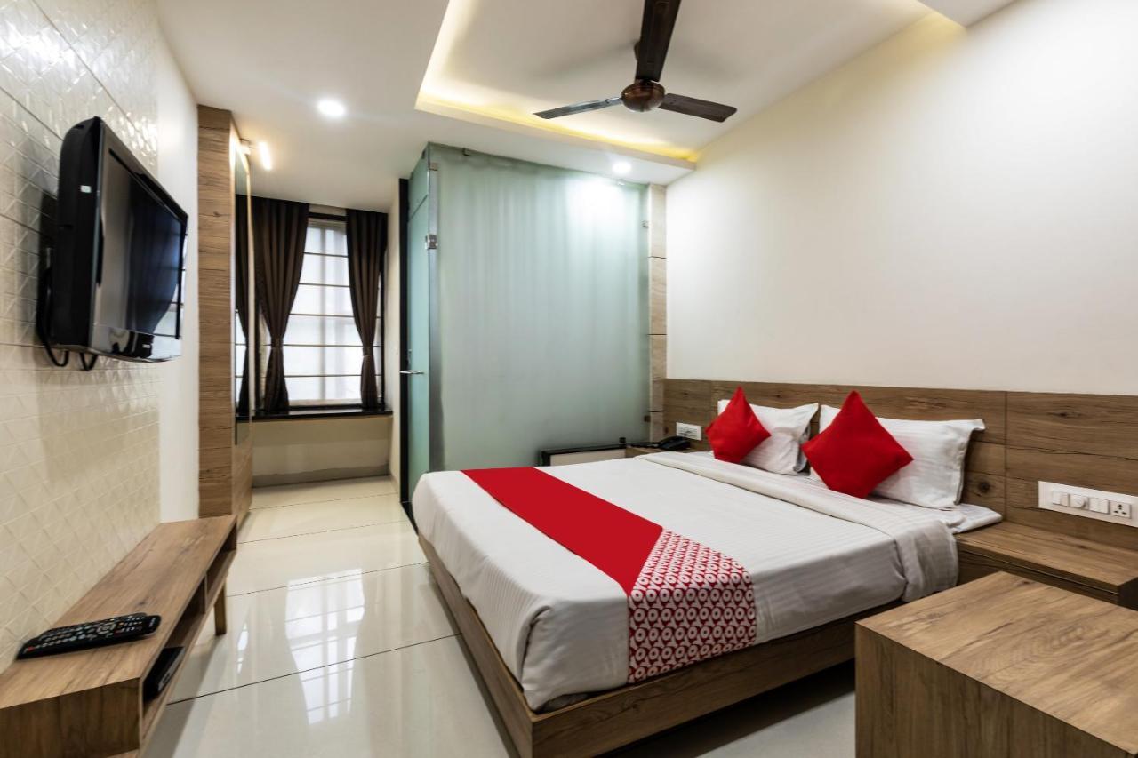 Capital O 47403 Hotel Manjeet Bhopal Eksteriør billede