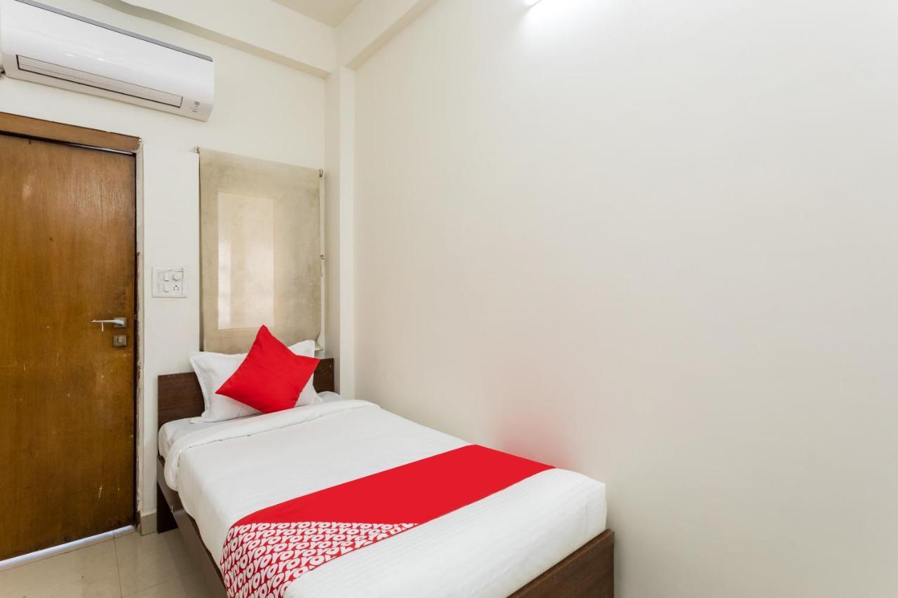 Capital O 47403 Hotel Manjeet Bhopal Eksteriør billede