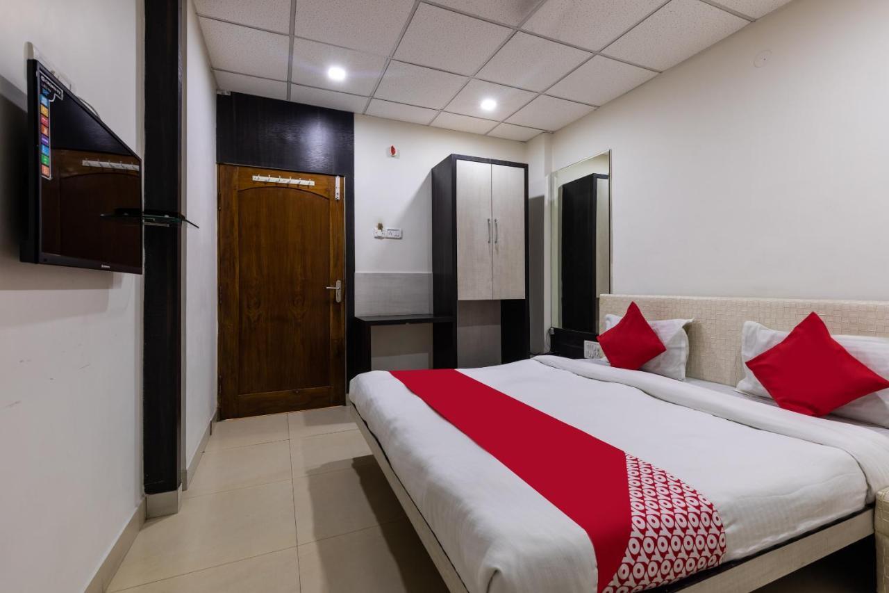 Capital O 47403 Hotel Manjeet Bhopal Eksteriør billede