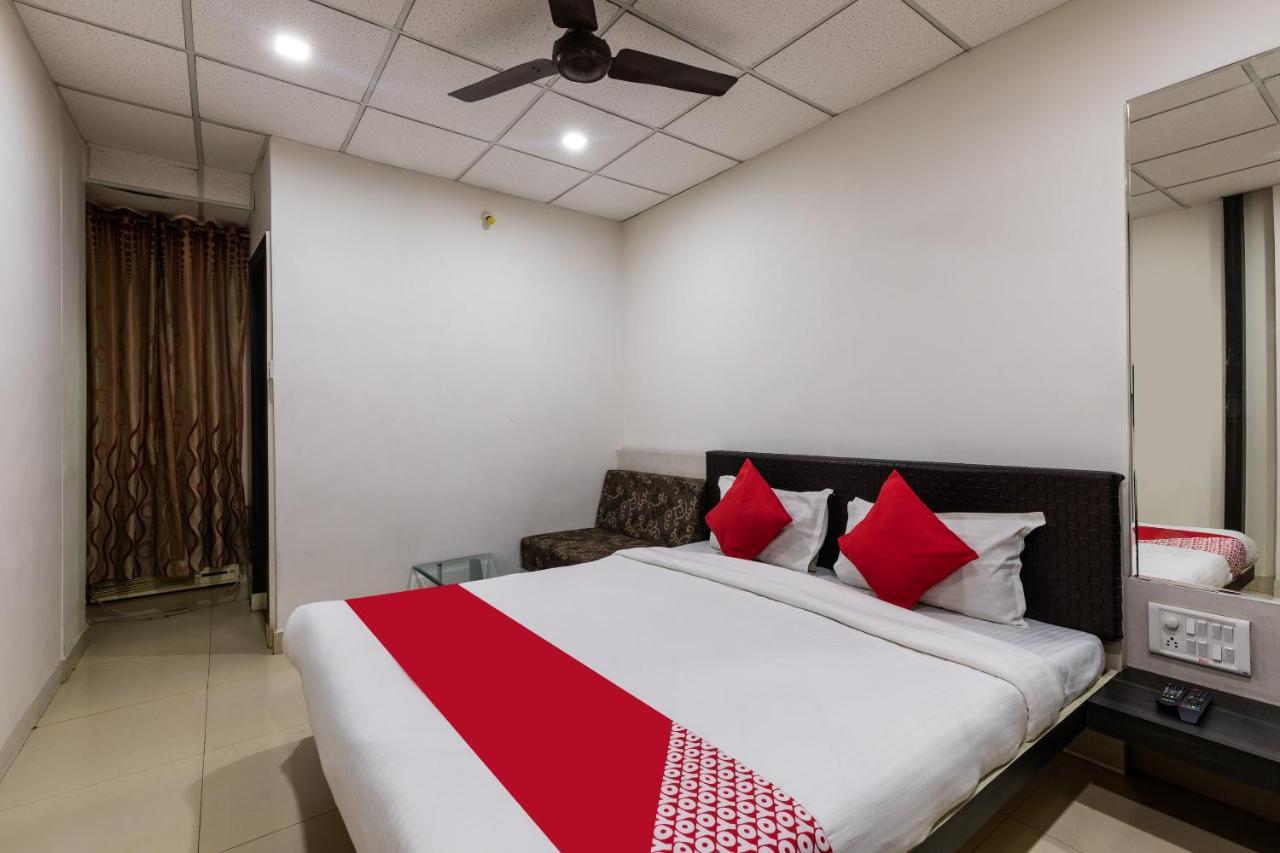 Capital O 47403 Hotel Manjeet Bhopal Eksteriør billede