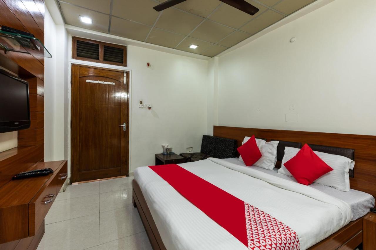 Capital O 47403 Hotel Manjeet Bhopal Eksteriør billede