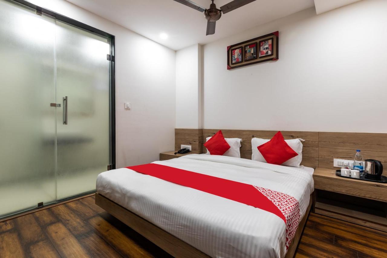 Capital O 47403 Hotel Manjeet Bhopal Eksteriør billede