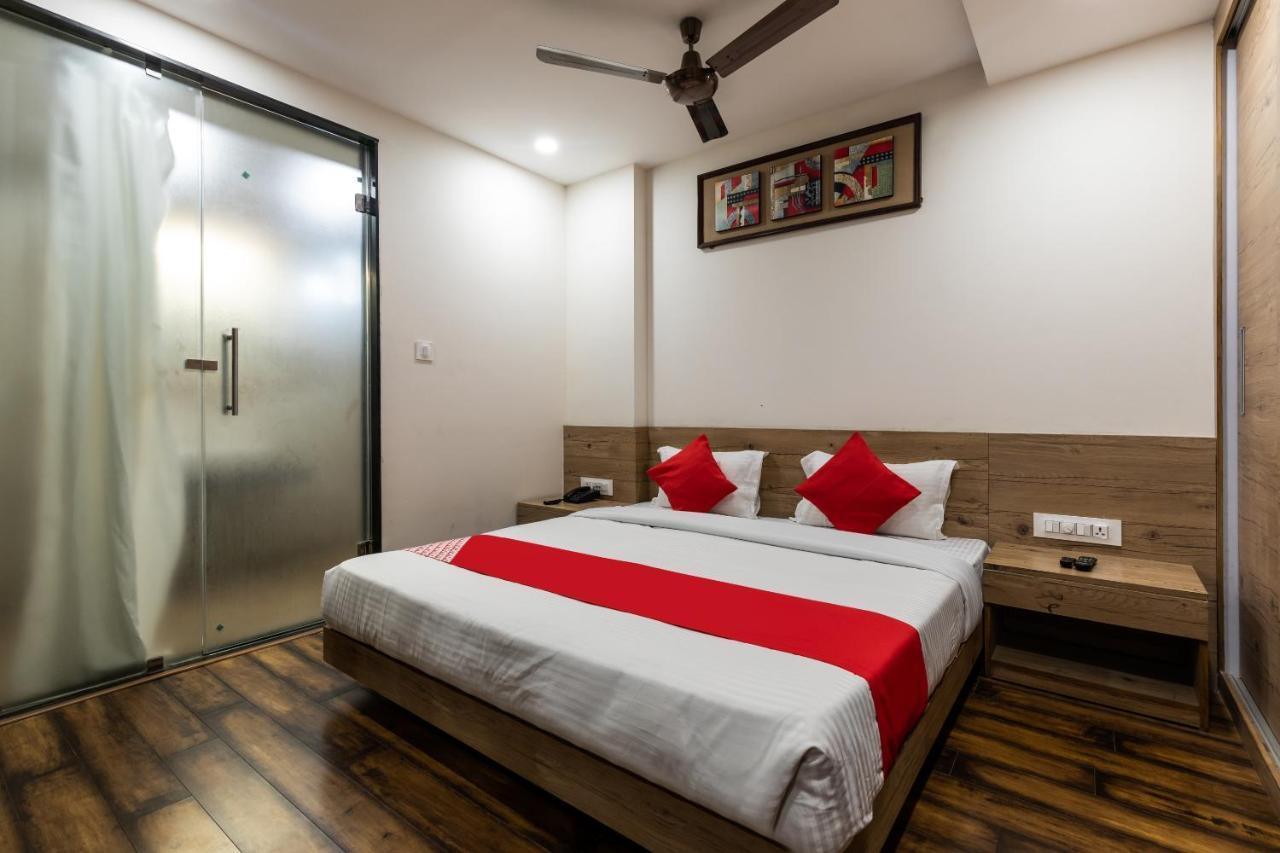 Capital O 47403 Hotel Manjeet Bhopal Eksteriør billede